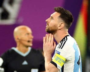 Messi scores for Argentina in his 1,000th career game