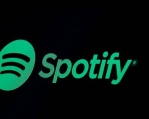 Spotify says it will add content advisory to podcasts that discuss Covid-19