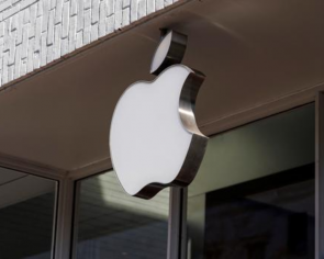 Apple reportedly had development and legal issues with its 5G modem