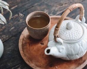 Habitual tea drinking may reduce the effects of chronic insomnia, study finds