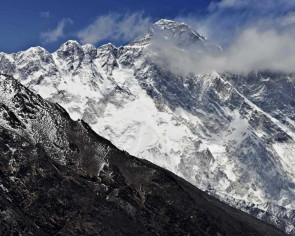 Everest shut down after Nepal suspends permits over coronavirus