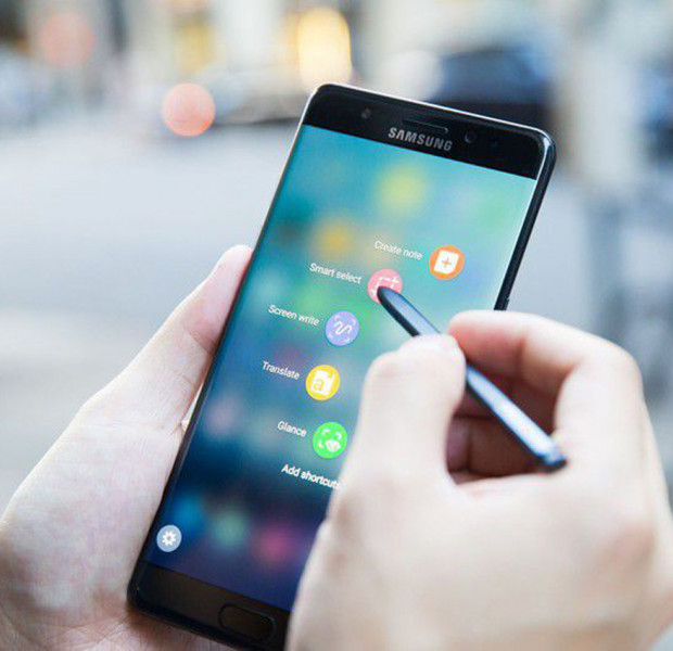 Samsung is reportedly planning to end-run the iPhone again with the Galaxy Note 8