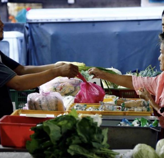 Malaysia to disburse nearly $549 million to aid households over food prices