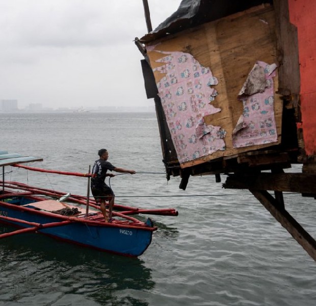 Typhoon Noru makes Philippine landfall, government work suspended