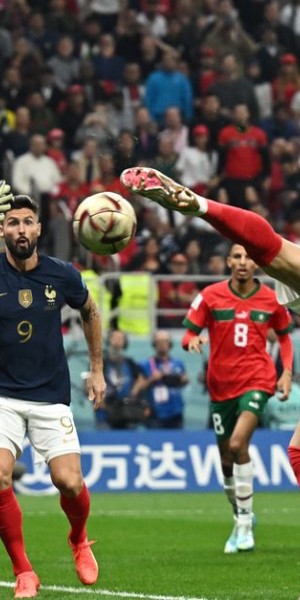France end Morocco run to set up Argentina showdown