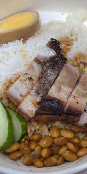 40% price hike for Hawker Chan&#039;s roast pork rice shocks regular customer