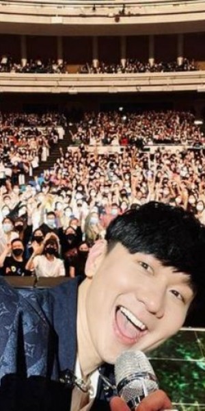 Not too close, but close enough: JJ Lin wows a sell-out crowd in his first Singapore concert in 2 years