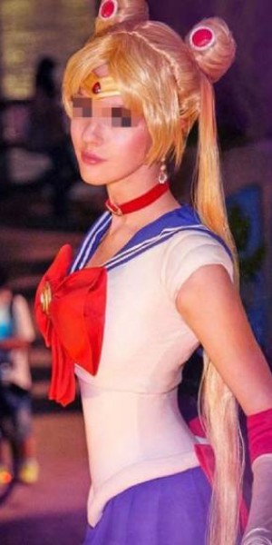 Sailor Moon lookalike teacher&#039;s fun and lively teaching style trends in China