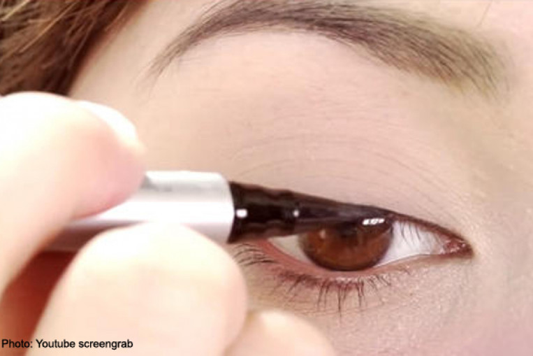 Eyeliner can contaminate eyeball, Health, Health News AsiaOne