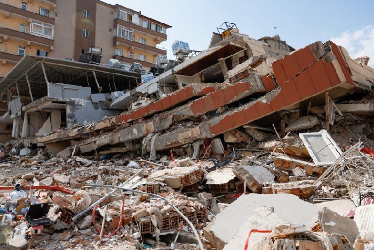 After 104 Hours Buried By Turkey Earthquake Woman Brought Out Alive 