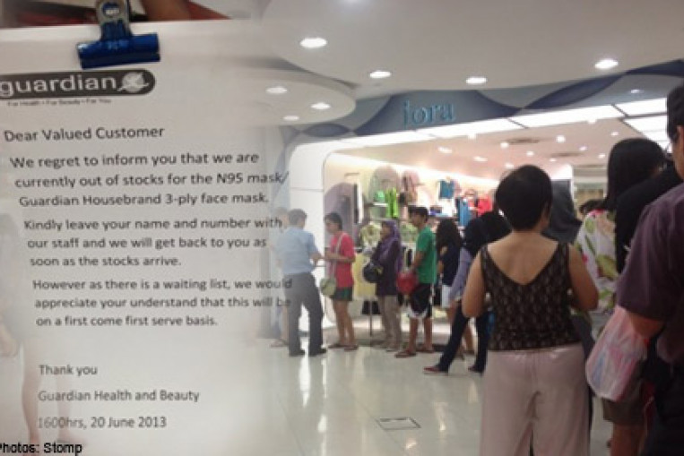 Long Queues At Tampines And Pasir Ris For N95 Masks News Asiaone