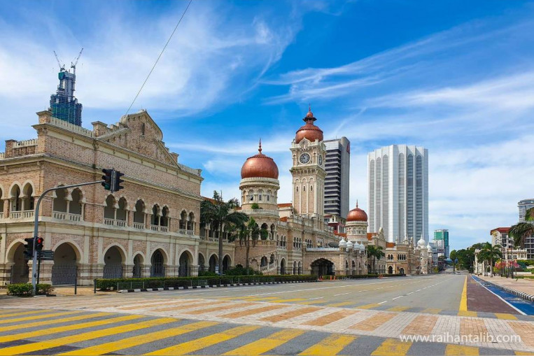 Delivery driver captures rare scenes of empty KL streets ...