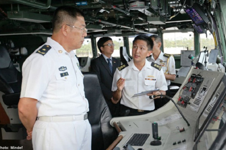 Singapore and Chinese navies carry out bilateral exercise in East China ...