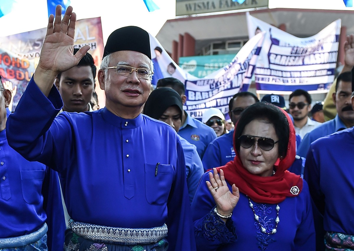 Handbag and jewellery haul puts Rosmah Mansor in spotlight