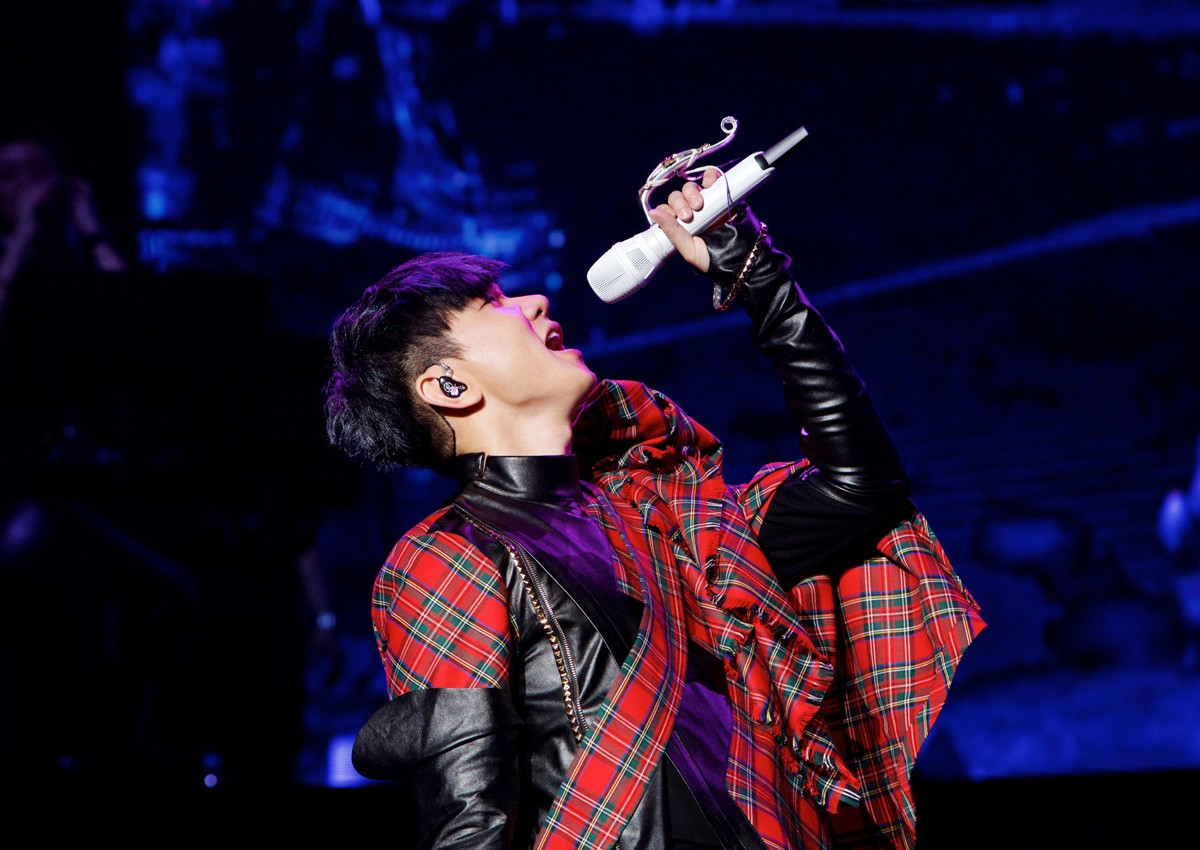 Victims pay scammer for JJ Lin concert tickets but get sheets of blank paper instead