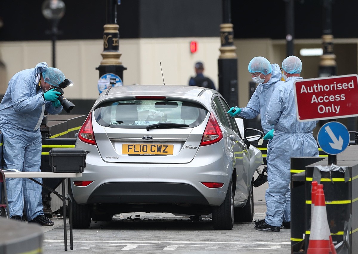 Police probe 'terrorist' car attack outside UK parliament