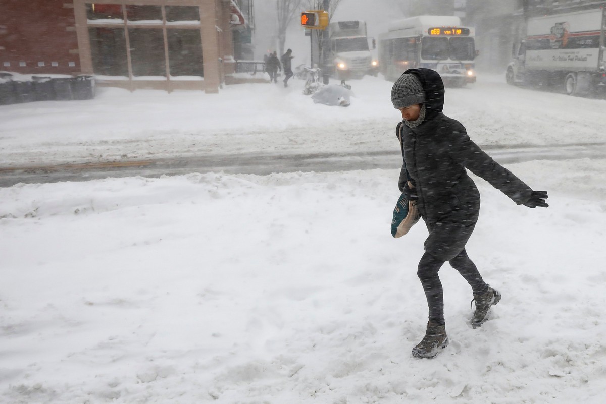 Snowstorm, deep freeze leaves 4 dead in US South