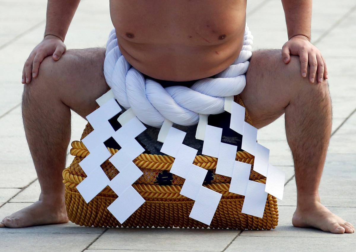 Girls banned from Japan sumo event amid sexism uproar