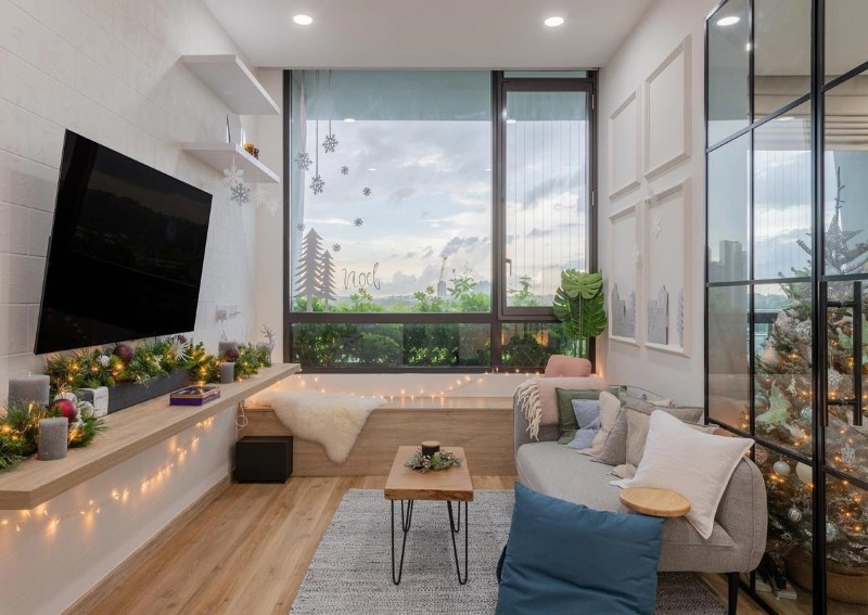 How to seat the whole kampung in a small living room