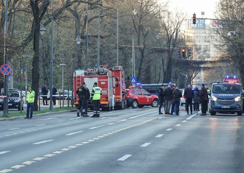 Man dies crashing car into Russian embassy in Romanian capital