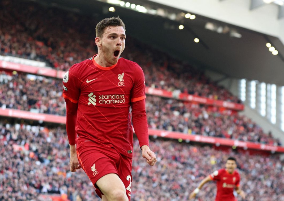 Assistant ref's apparent elbow on Liverpool's Robertson to be investigated