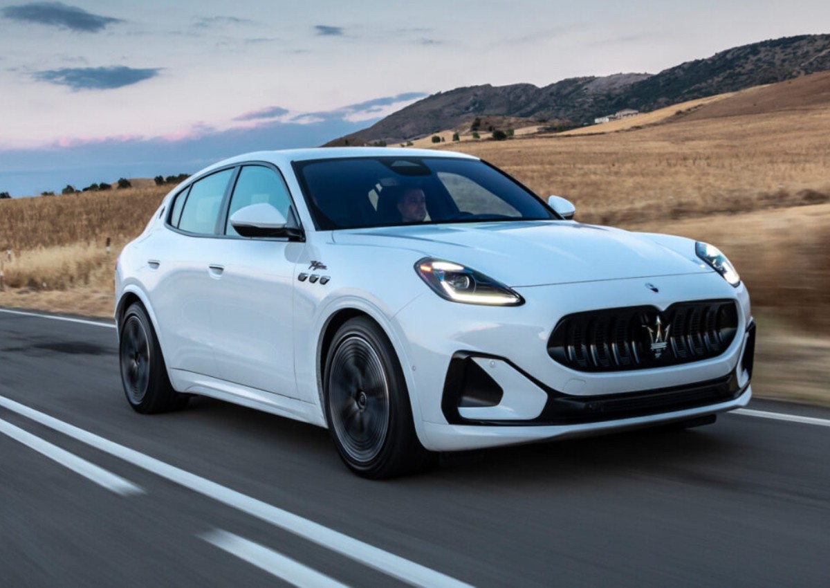Maserati reveals the all-electric Grecale Folgore SUV