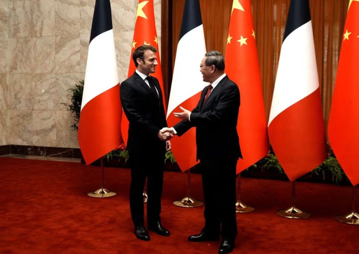 Macron meets China's Li as EU leaders begin Beijing talks