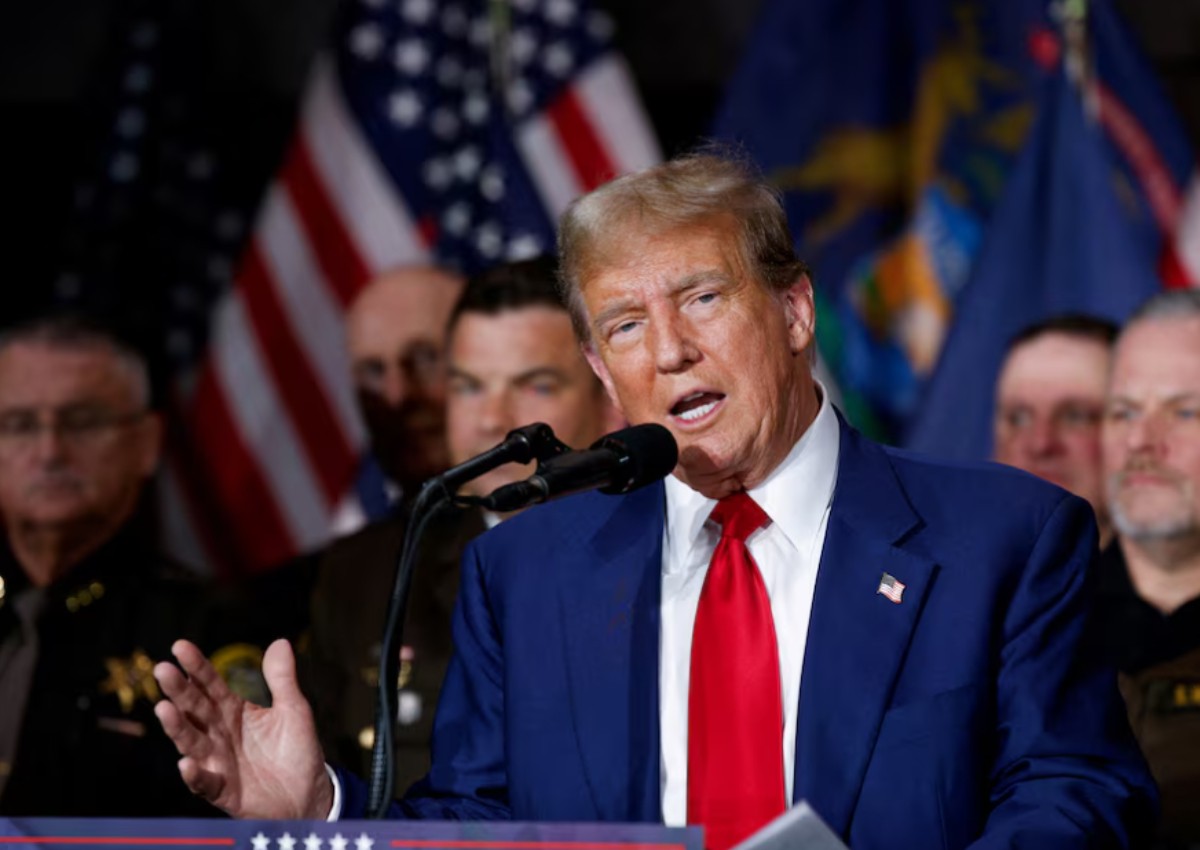 Trump loses last-ditch bid to delay hush money trial