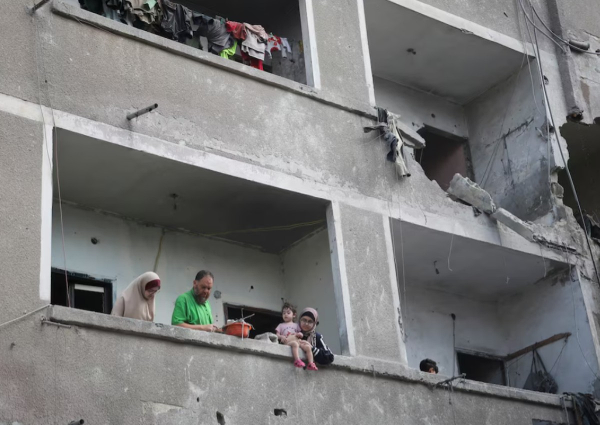 Israeli strikes kill at least 40 Palestinians in Gaza, as ceasefire talks begin