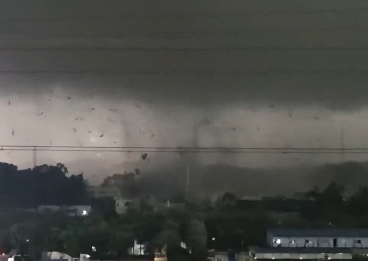 Tornado in China's Guangzhou kills 5 and injures 33: Xinhua