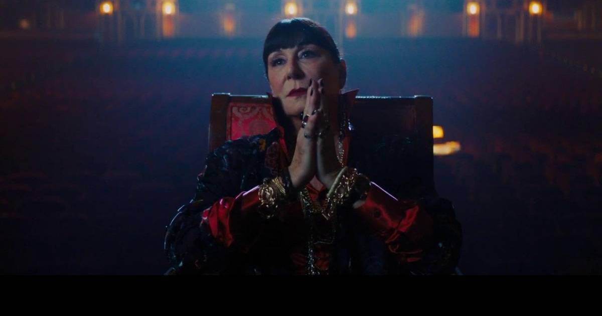 Anjelica Huston 'in the clear' following private cancer battle