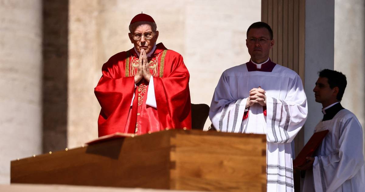 Cardinal's funeral sermon stresses pope's call for Trump to 'build bridges, not walls'