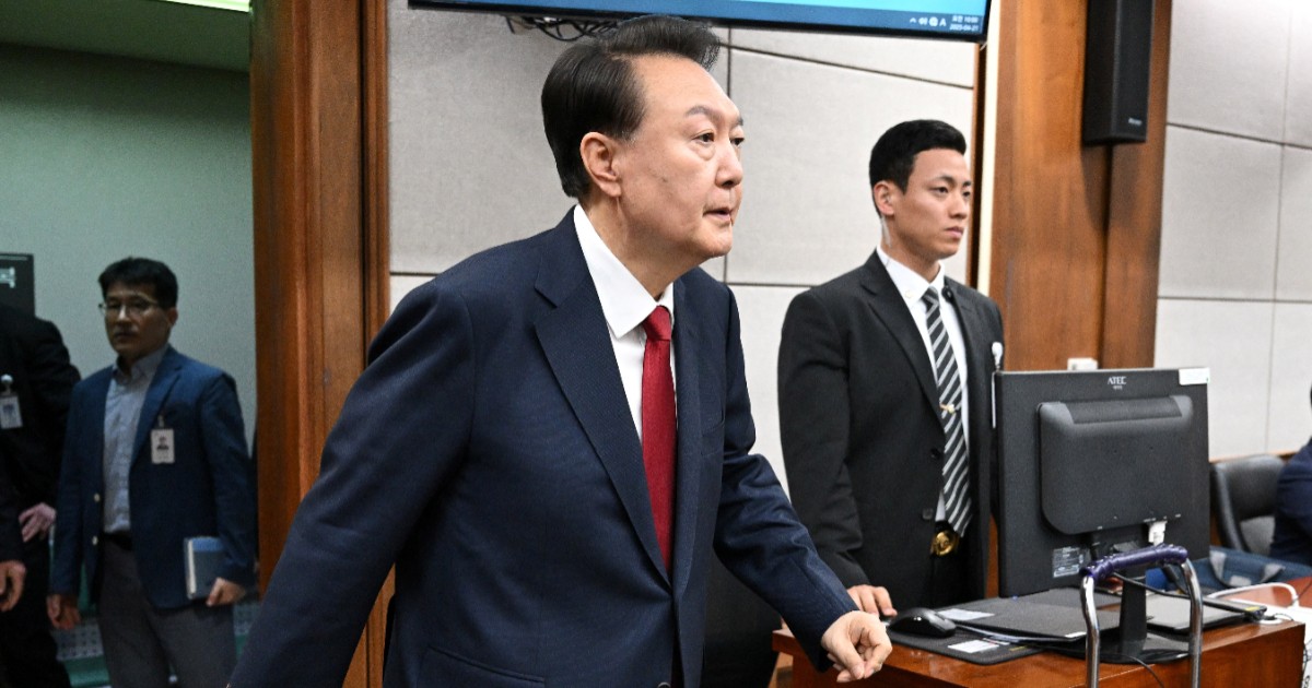 South Korean prosecutors raid ex-President Yoon's private residence, Yonhap reports