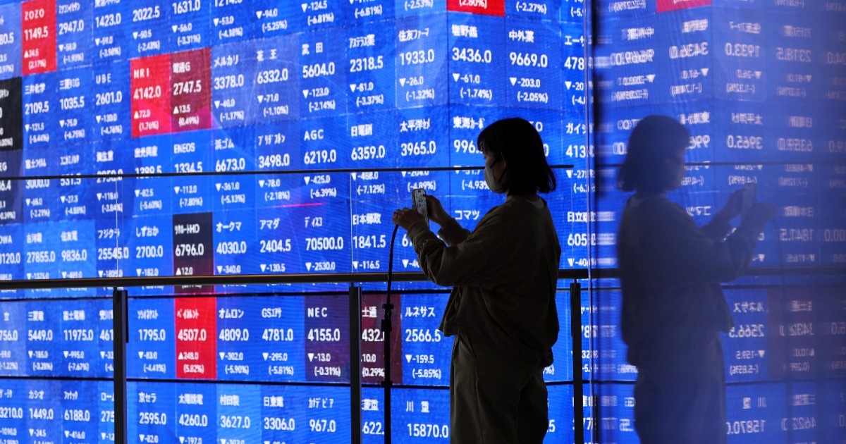 Asia markets brace for Trump's promised assault on Iranian infrastructure