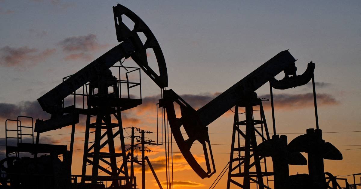 Oil jumps 7% to above US$100 ahead of US blockade on Iran