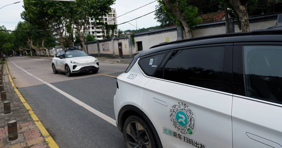 China orders safety checks on smart vehicle road tests after robotaxi incident