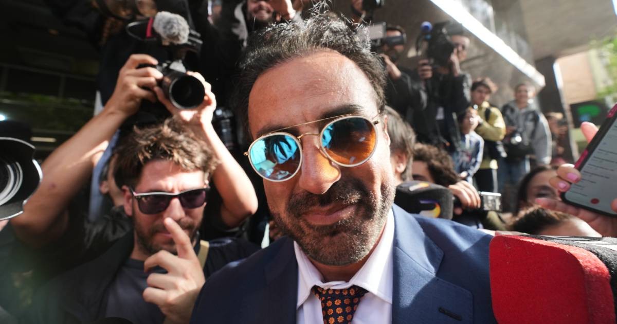 New trial over Diego Maradona's death resumes in Argentina against 7 health care professionals