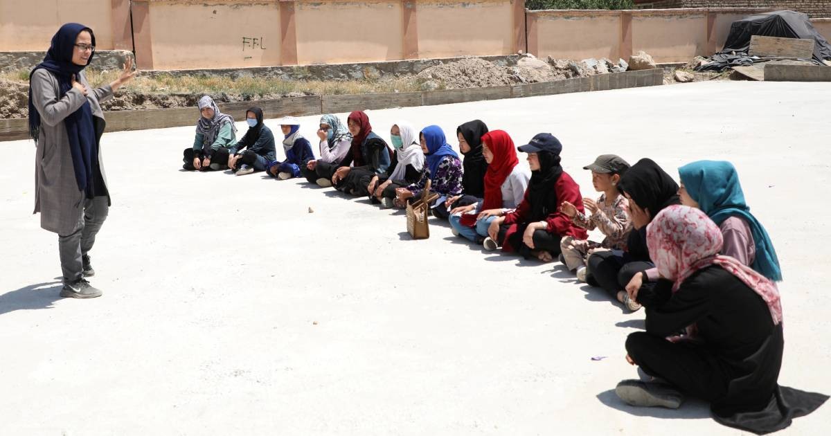 Unicef warns Afghanistan could lose up to 25,000 female health workers, teachers