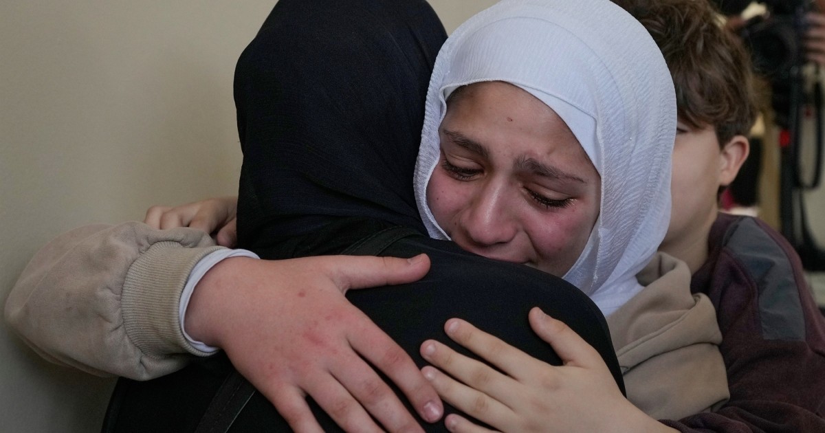 Back-to-back Israeli strikes kill 4 Lebanese medics as Israel-Hezbollah war grinds on