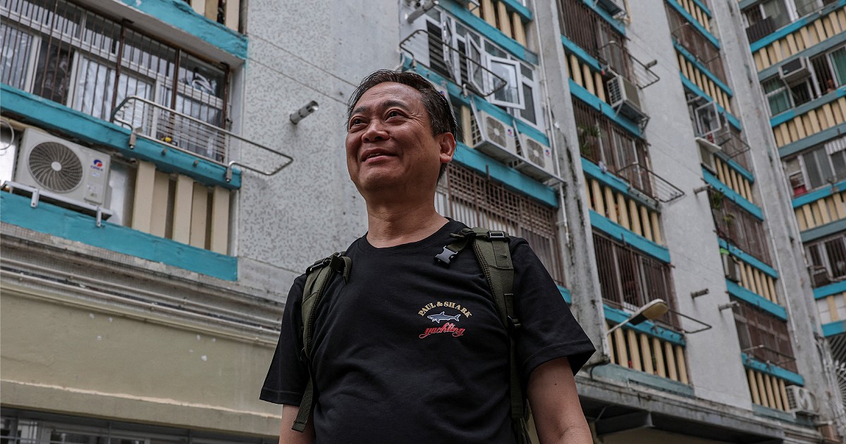Hong Kong fire victim returns to search for memories of his dog