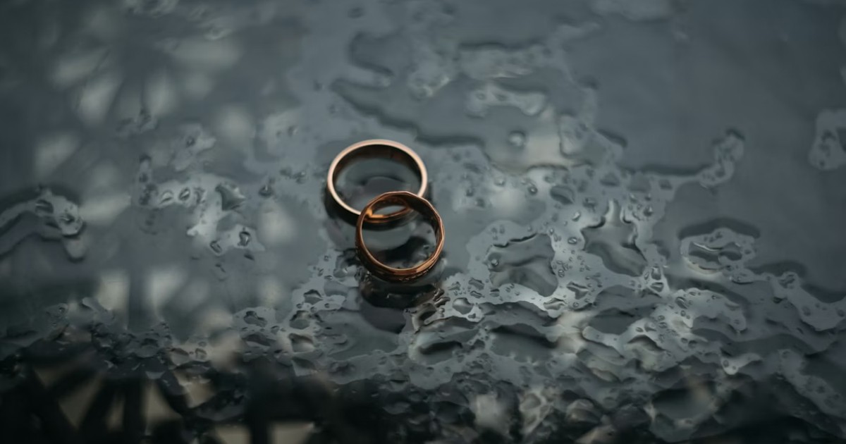 2 months' jail for married Singaporean man who secretly wed domestic helper in Batam