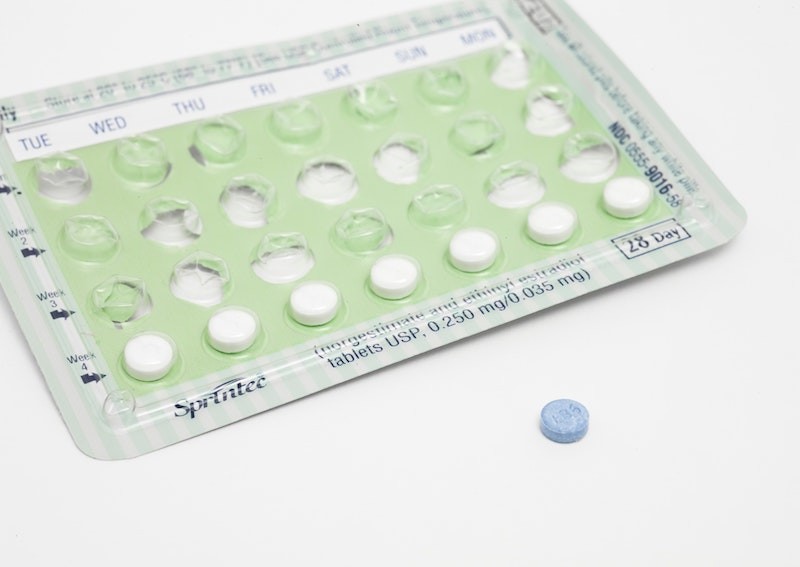 The pros and cons of 8 different birth control methods