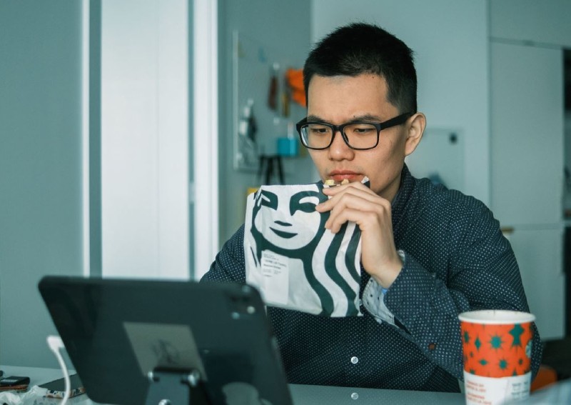 5 reasons you need to take a mindful break during WFH lunches