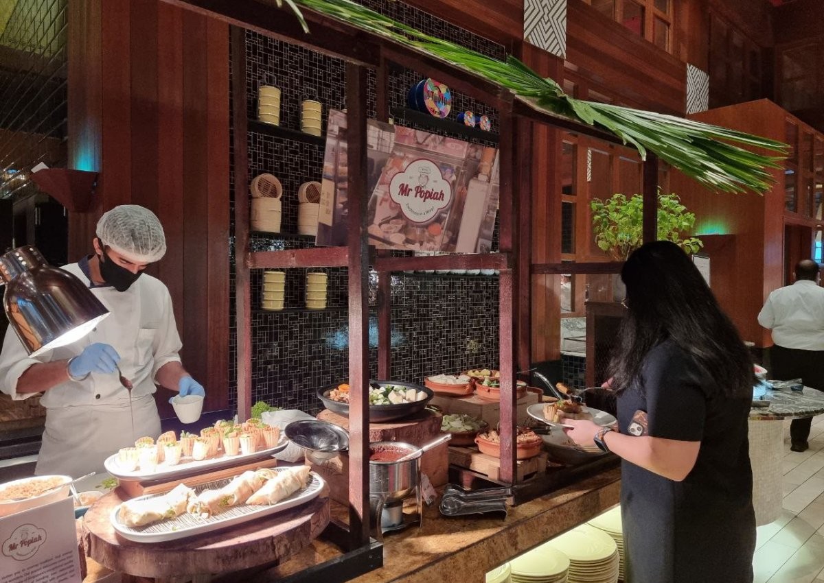 Is it worth $74? We try Sofitel's limited-time hawker buffet featuring Janggut Laksa, Old Amoy Chendol and more