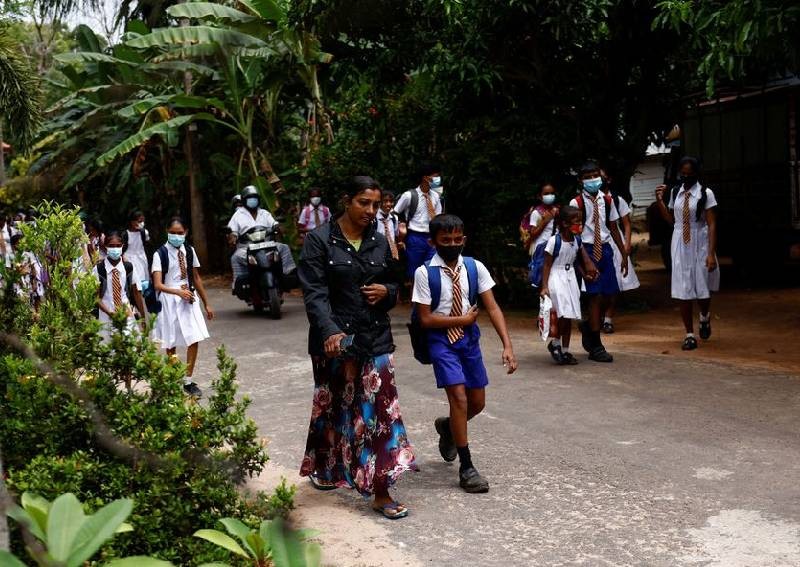 The high price of a Sri Lankan family's bid to flee crisis