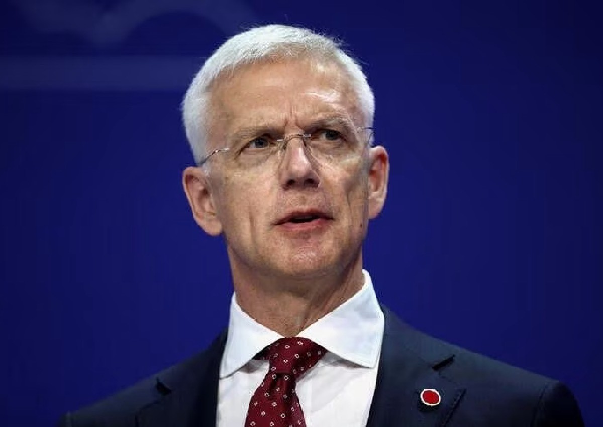 Latvia's prime minister announces resignation