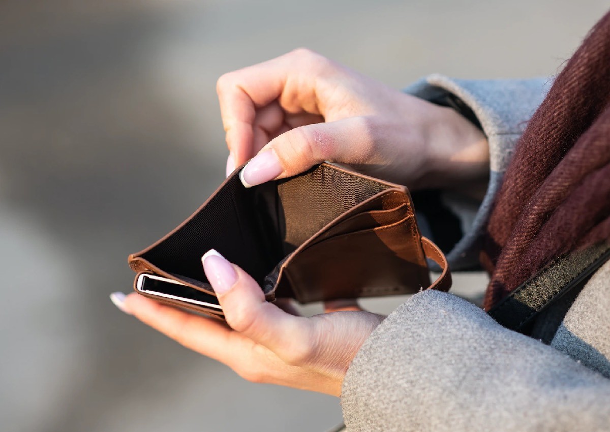 It takes 3 decades and half a million dollars for average Singaporean to feel financially free: 2023 Singlife study