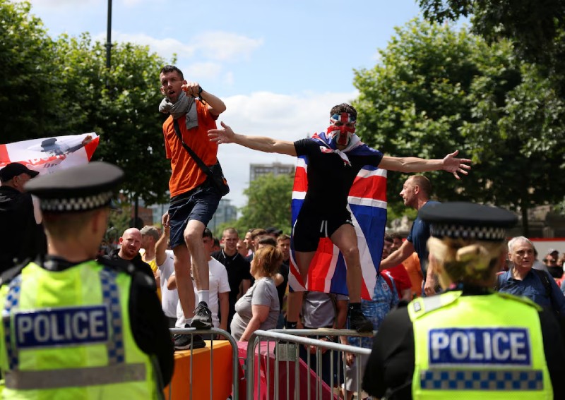 Renewed rioting sweeps British cities in wake of child murders