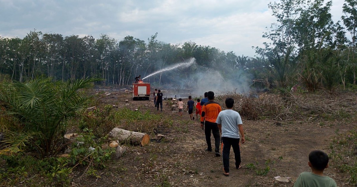 Dozens injured after magnitude 6.0 quake strikes Sulawesi, Indonesia, official says
