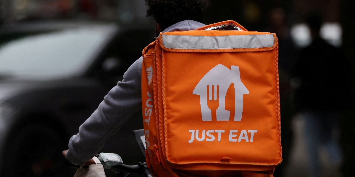 UK arrests 280 in crackdown on illegal delivery riders